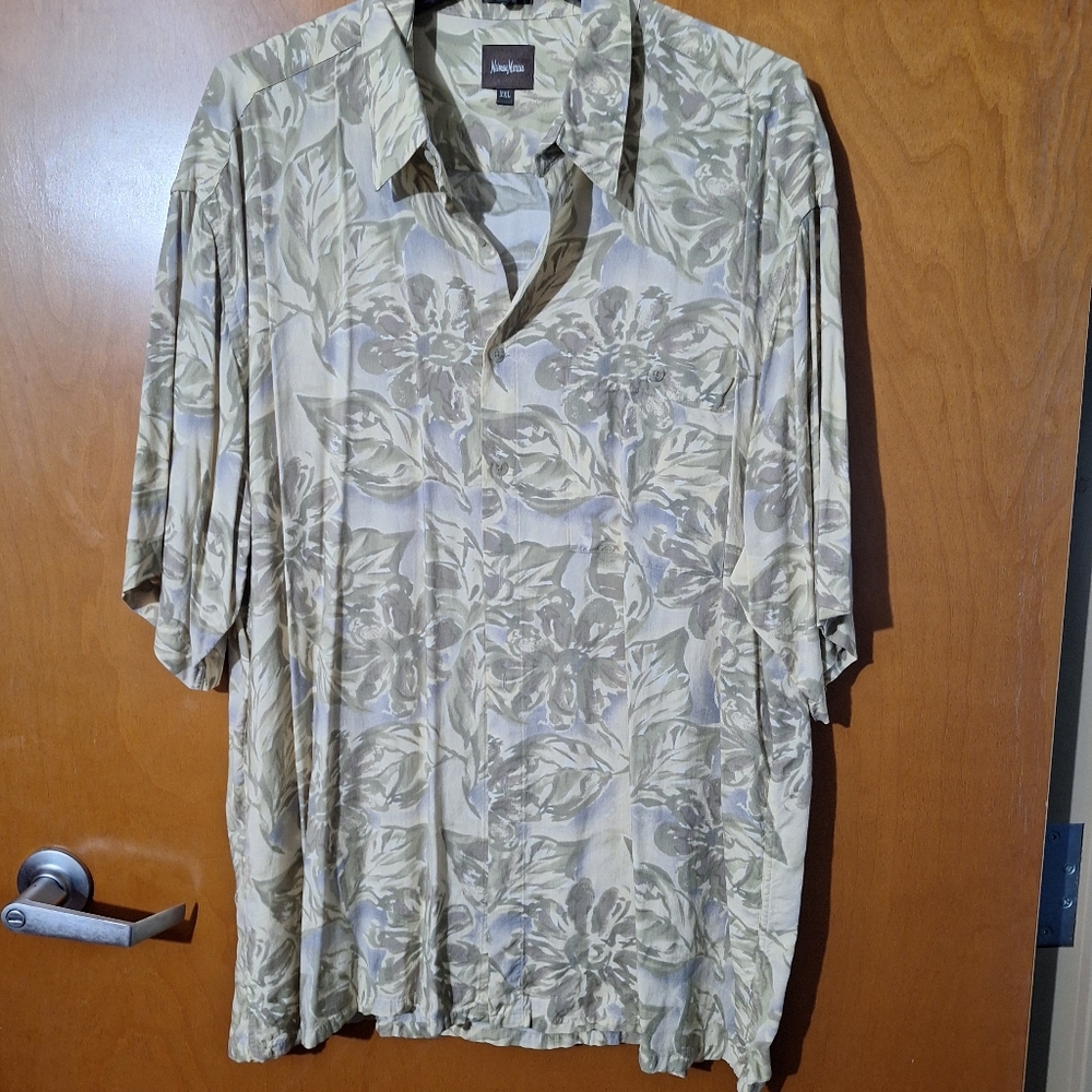 Shirt - Picture 3 of 4